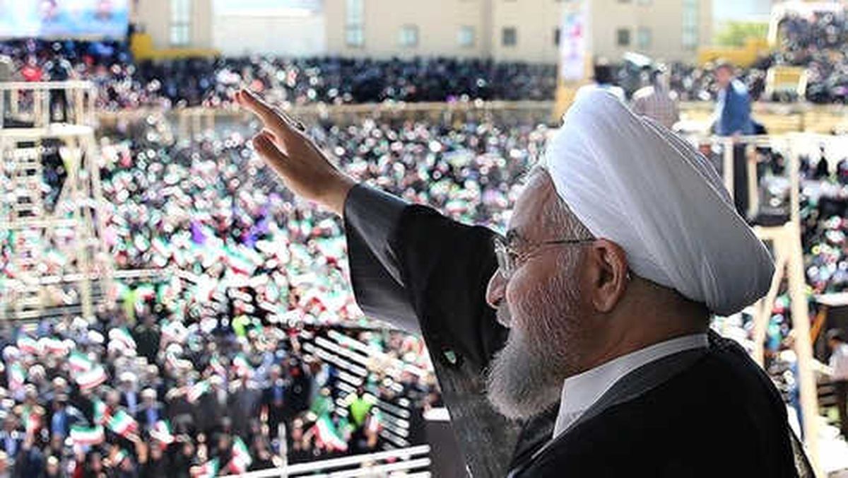 İran\'da Reformistlerden Ruhani\'nin Döviz Politikasına Eleştiri
