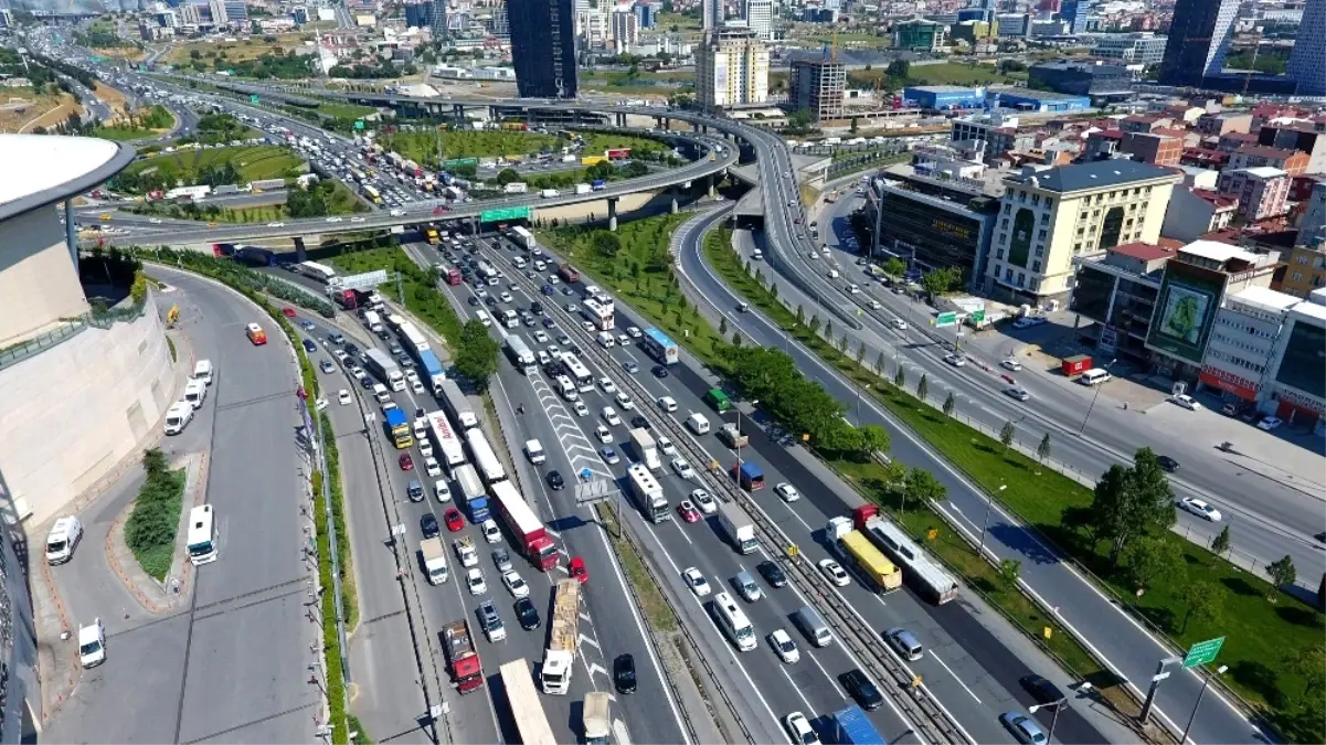 İstanbul\'da Bugün Bu Yollara Dikkat !