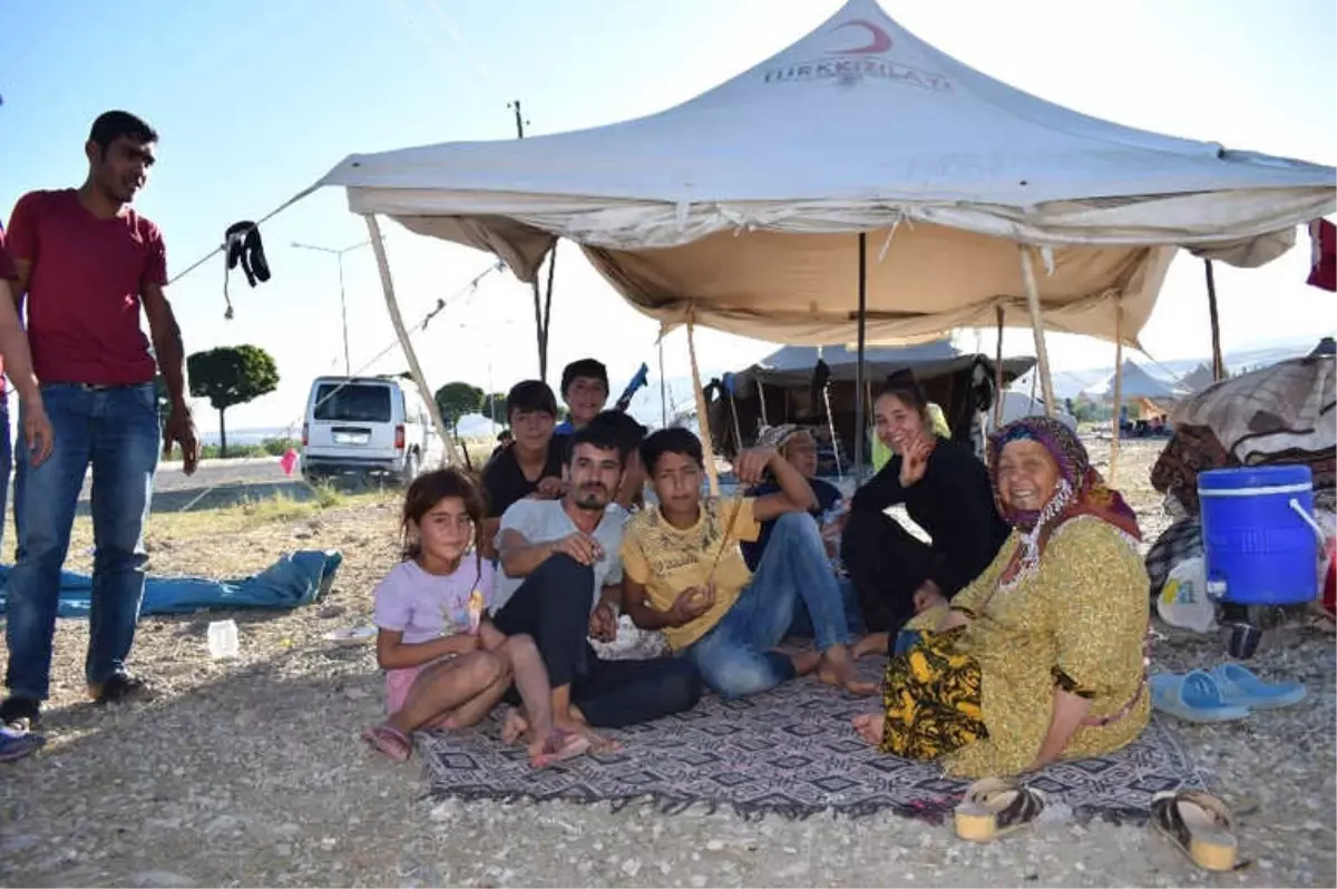 Kayısı Hasadında Çalışan Mevsimlik İşçilerin Çilesi