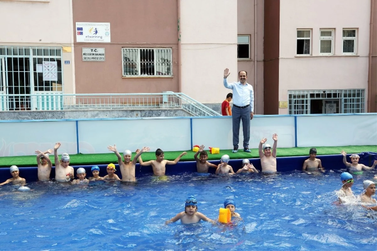 Konya\'da Yüzmeyen Çocuk Kalmasın Projesi Hayata Geçti