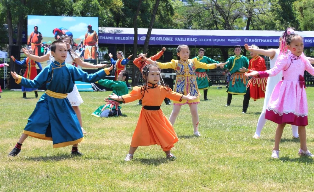 Moğol Milli Naadam Şenliği Renkli Görüntülere Sahne Oldu
