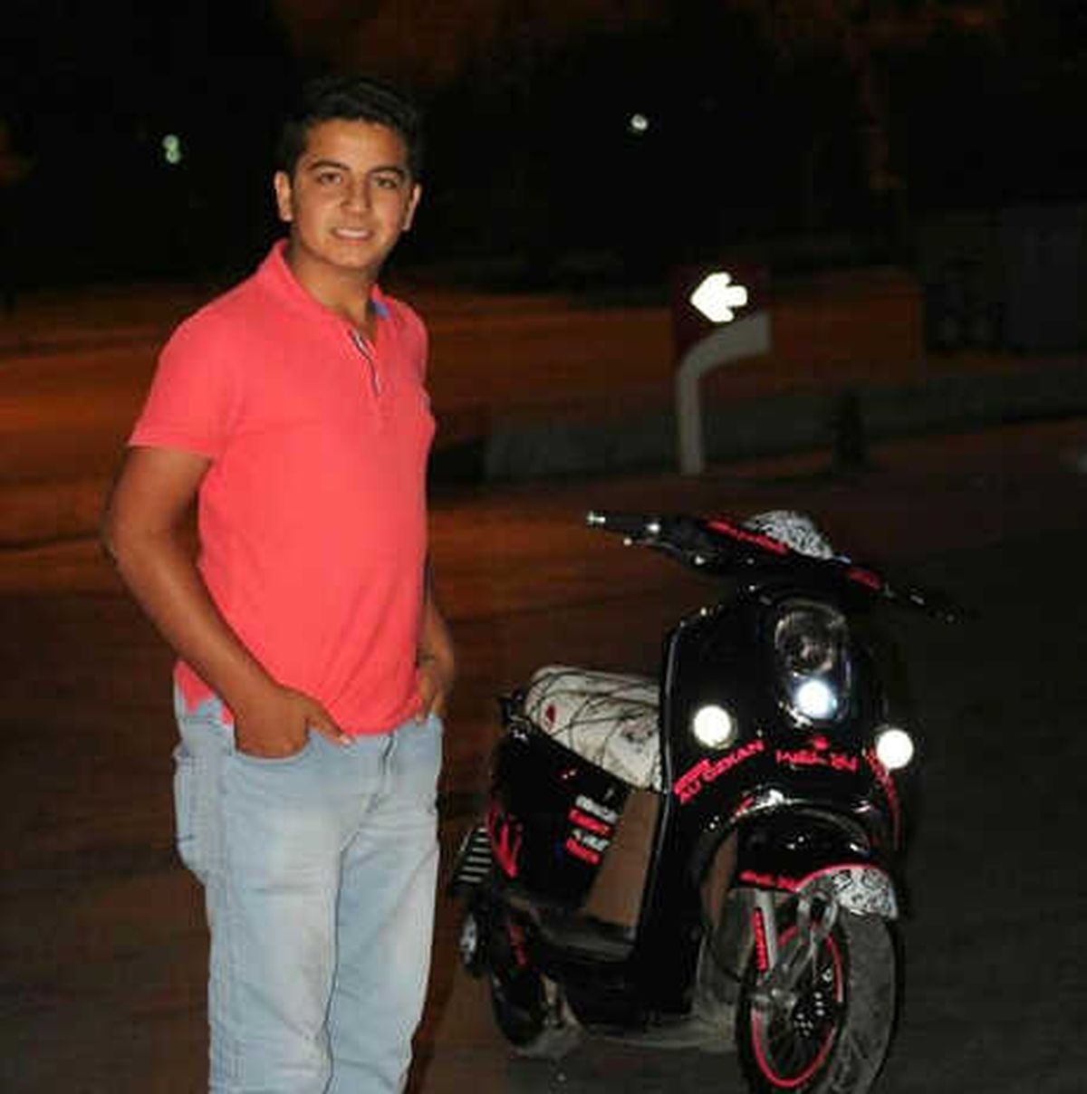 Motosikletle Otomobile Çarpan Liseli Melih Öldü