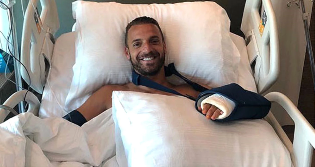 Fenerbahçe\'nin Golcüsü Roberto Soldado Ameliyat Edildi