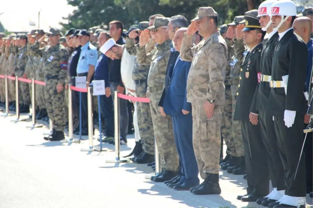 Şehit Uzman Çavuş Korkut\'un Cenazesi Memleketine Uğurlandı