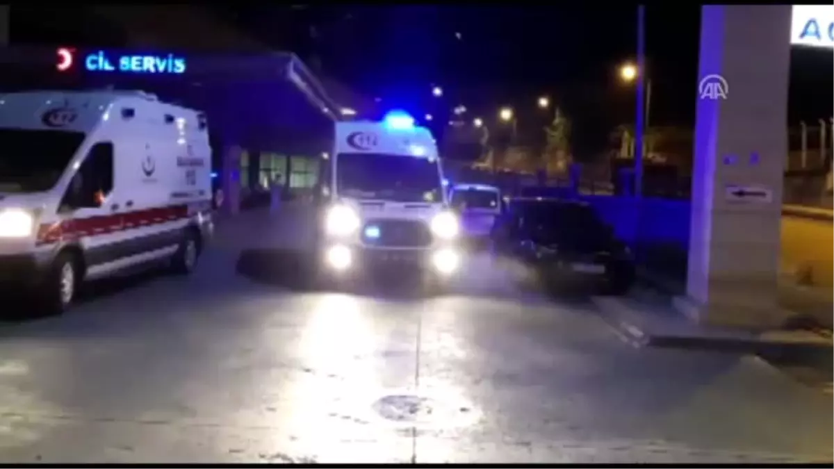 Zincirleme Trafik Kazası: 2\'si Çocuk 7 Yaralı