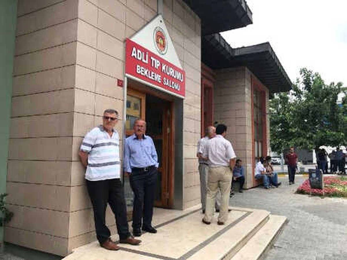 Adli Tıp\'ta Acı Bekleyiş; Arda Dedesini Ziyarete Gitmiş
