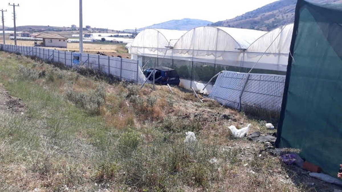 Antalya\'da Otomobilin Çarptığı Genç Hayatını Kaybetti