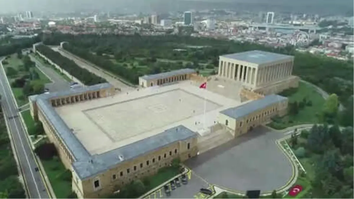 Cumhurbaşkanı Erdoğan, Anıtkabir\'de (1)