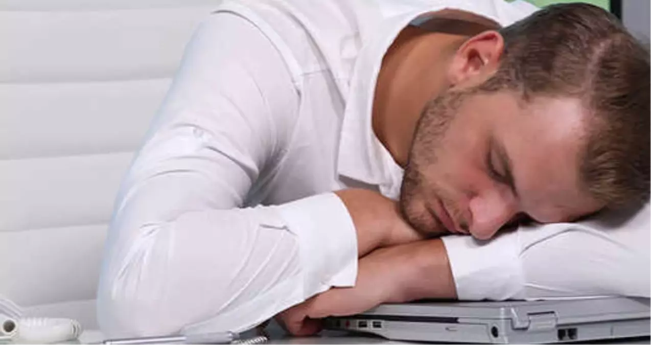 İş Yerinde Uyuyan Arkadaşının Ağzına Kalem Sokan Adama Hapis Cezası