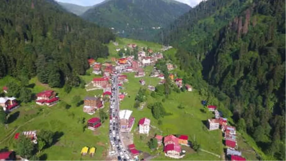 Rize\'de Vatandaşlar İmar Barışı İçin Sıraya Girdi