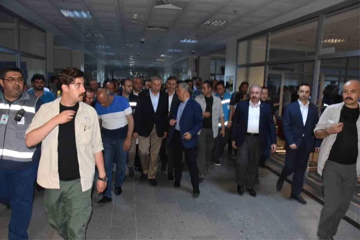 Sağlık Bakanı Ahmet Demircan ile Ulaştırma, Denizcilik ve Haberleşme Bakanı Ahmet Arslan, Tren...
