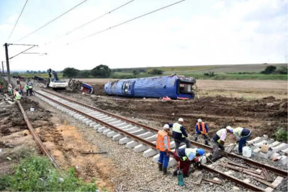 Tekirdağ\'da Tren Faciasında Bilanço Ağır: 24 Ölü, 318 Yaralı (7)