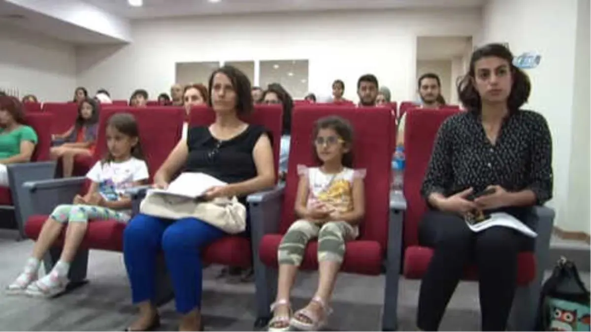 Van\'da \'Çocuk Üniversitesi\' Açılışı