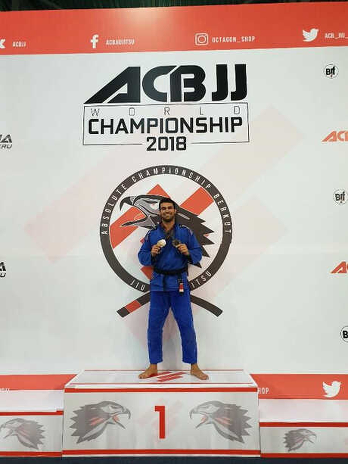 Yakın Doğu Üniversitesi Brazilian Jiu Jitsu Takımı Başantrenörü Dünya Şampiyonu Oldu