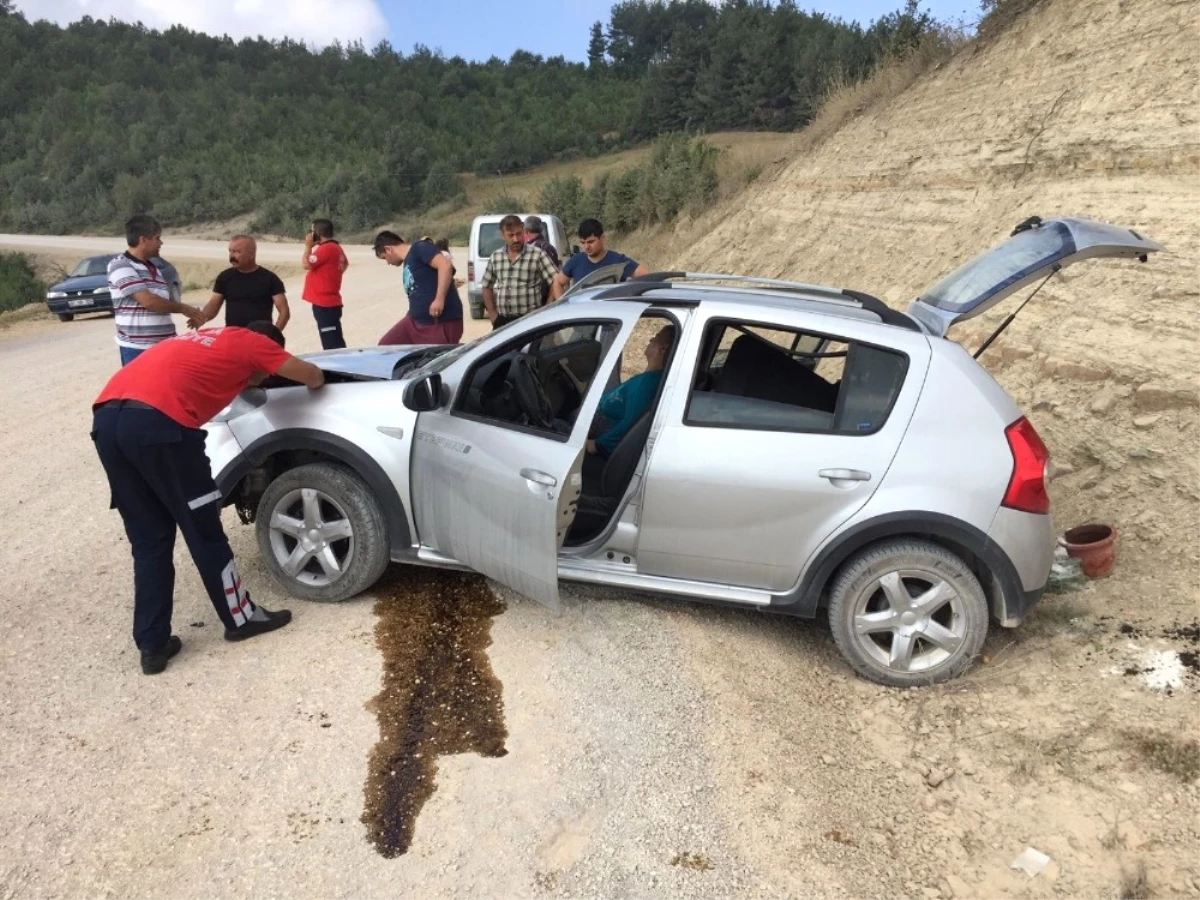Adana\'da Trafik Kazası: 2 Yaralı