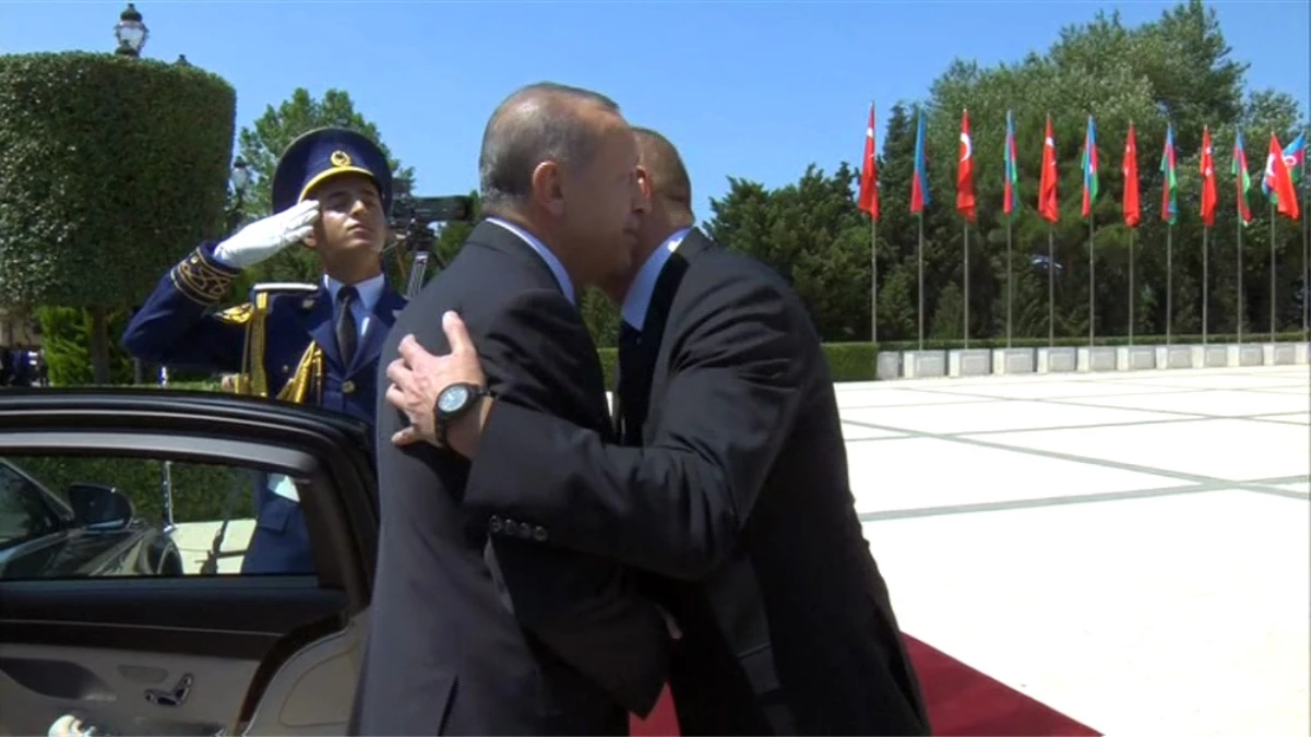 Aliyev Erdoğan\'ı Böyle Karşıladı