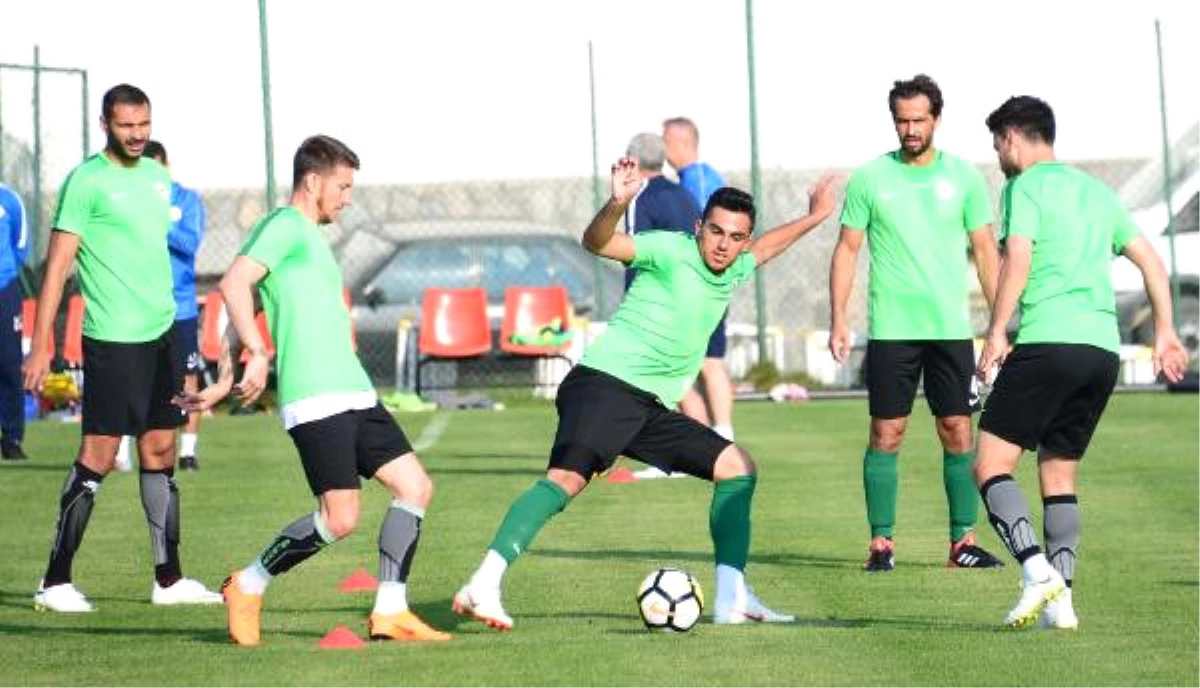 Atiker Konyaspor\'da Yeni Sezon Hazırlıkları Sürüyor