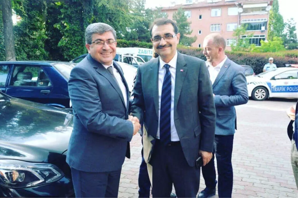 Başkan Can, Bakan Dönmez\'e Yeni Görevinde Başarılar Diledi