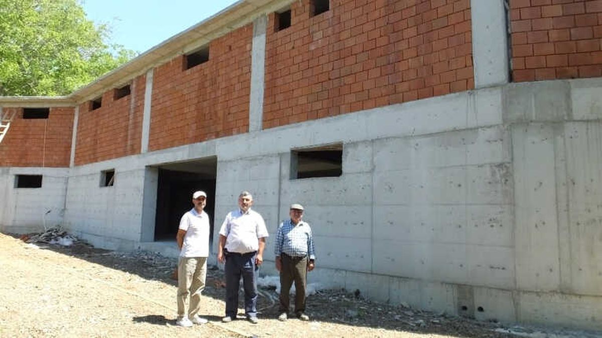 Burhaniye\'de Edremit Körfezinin İlk Organik Zeytinyağı Fabrikası Sezona Yetişecek