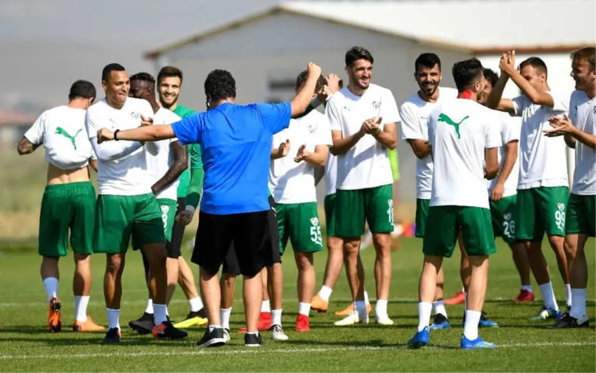 Bursaspor\'da Neşeli Antrenman