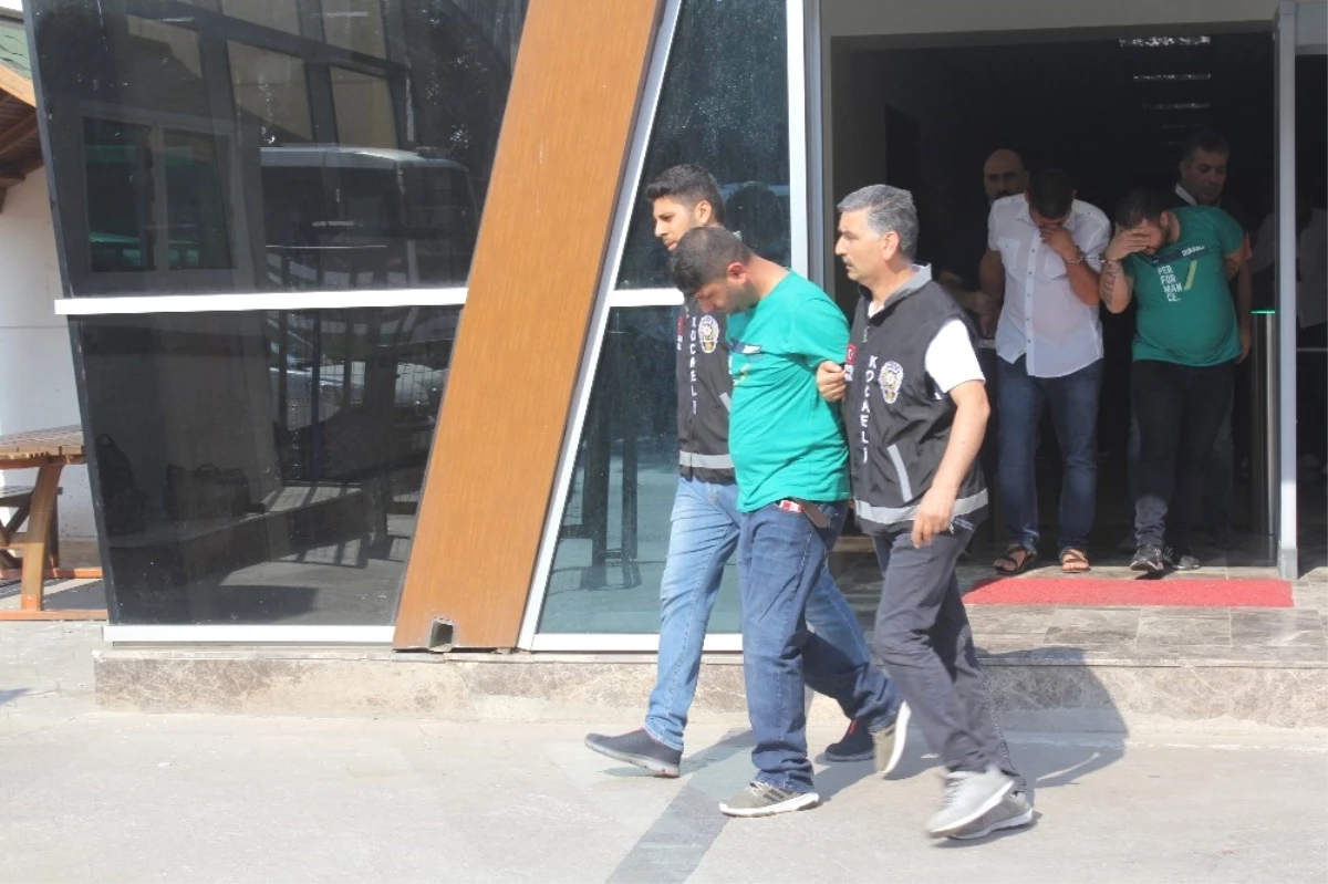 Çaldıkları Paralarla Antalya\'da Tatile Giden Hırsızlar, Dönüş Yolunda Yakalandı