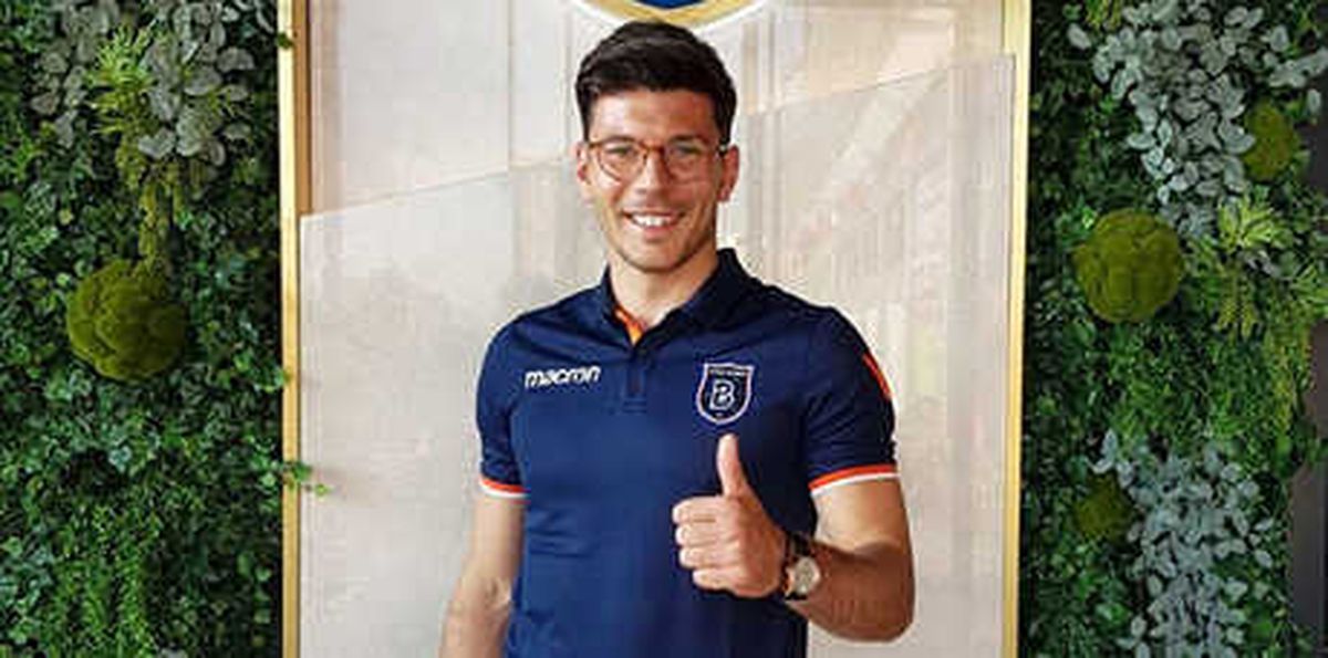 Medipol Başakşehir Transferi Açıkladı!