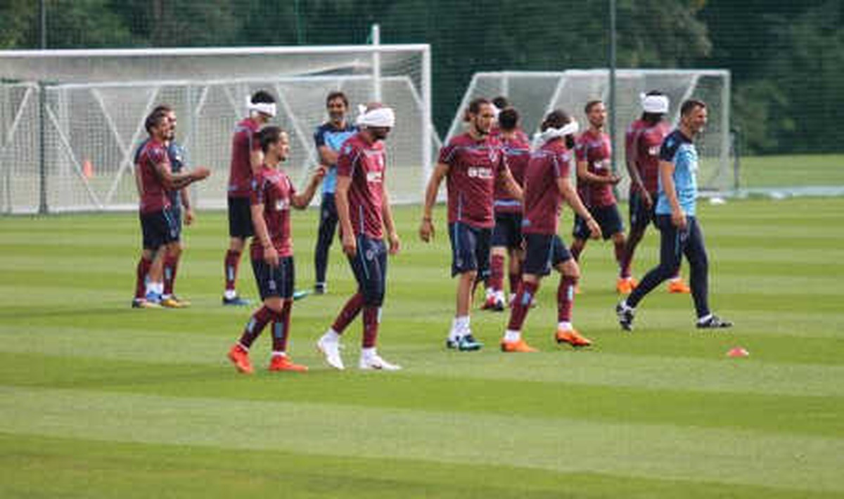 Trabzonspor\'da Futbolculara Gözü Kapalı Antrenman