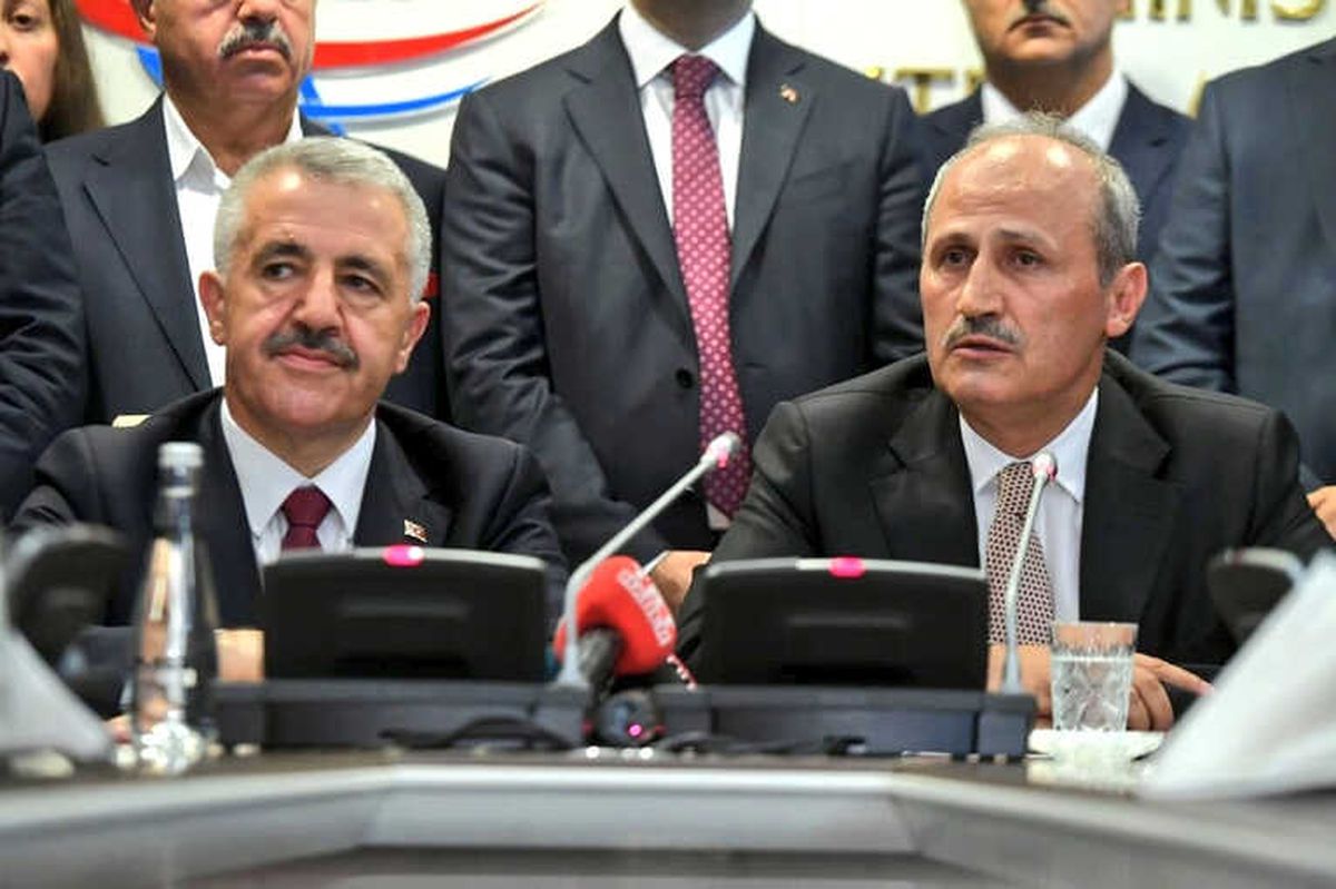 Ulaştırma, Denizcilik ve Haberleşme Bakanı Ahmet Arslan Görevini Devretti