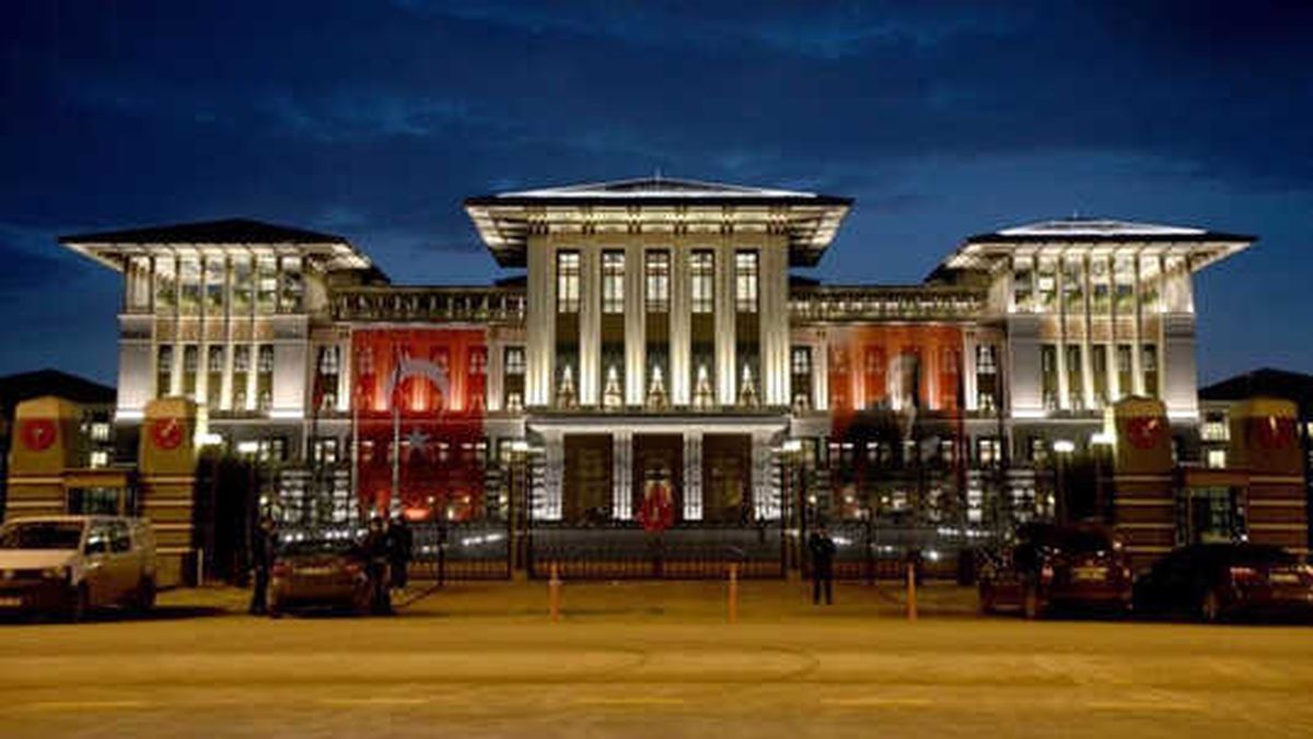 Yeni Sistemin İlk Kararnameleri