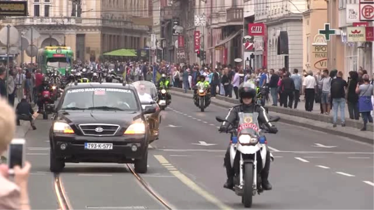 Yüzlerce Motosikletli Srebrenitsa Yolunda