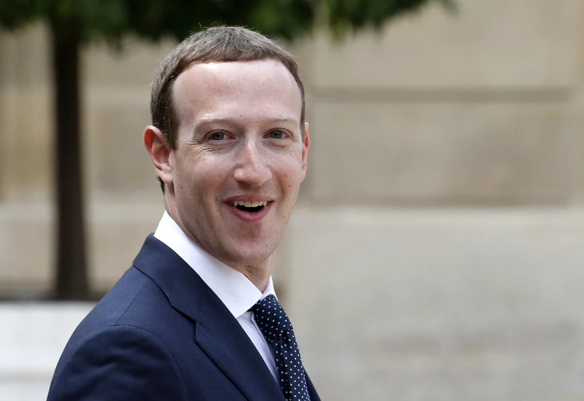Zuckerberg, Facebook\'taki Veri Skandallarına Rağmen Servetine Servet Kattı