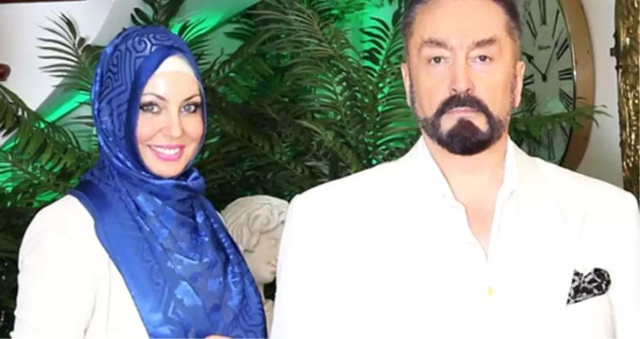 Adnan Oktar\'ın Başı Kapalı Kediciği Serap Akıncıoğlu ve Ayça Gökçaylar Firar Etti