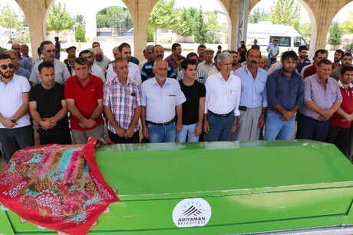 Akıma Kapılan 2 Kardeşten Biri Hayatını Kaybetti (2)
