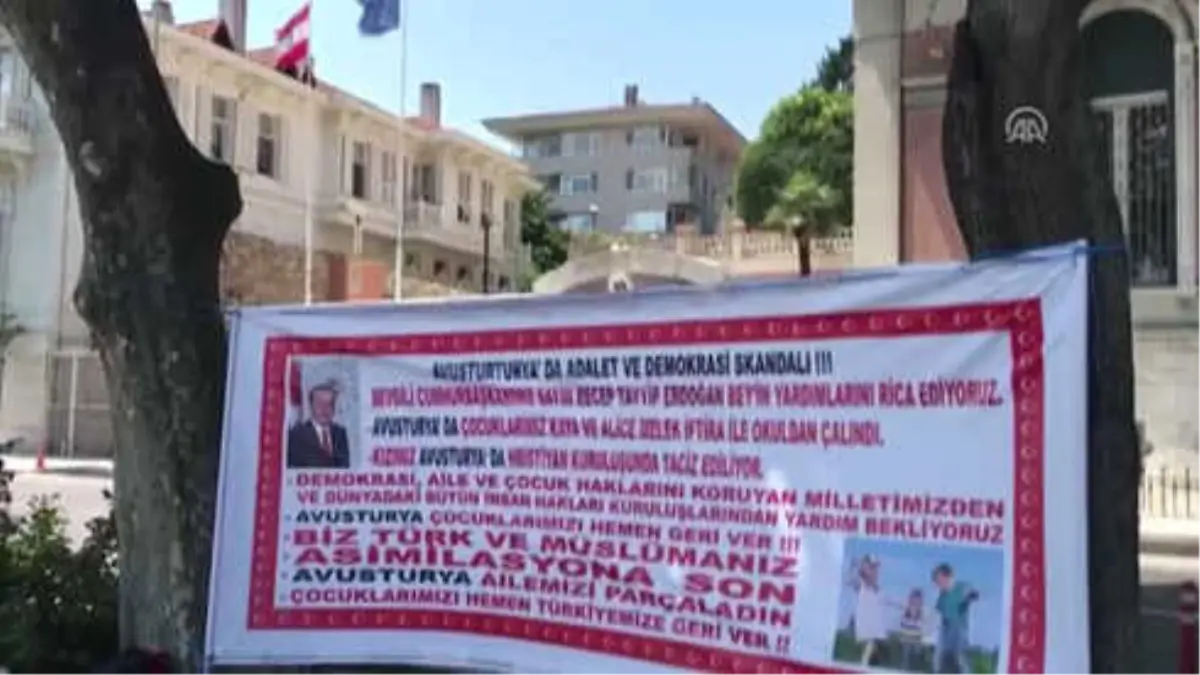 Avusturya Başkonsolosluğu Önünde "Çocuk" Eylemi