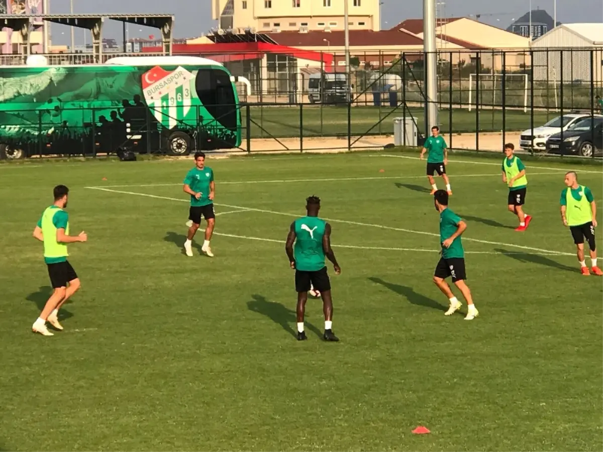 Bursaspor Günü Çift İdman ile Tamamladı