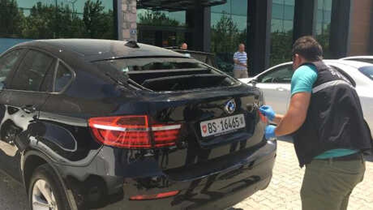 Ev Almak İçin Gelen Gurbetçinin Cipinden 100 Bin Lirayı Çaldılar