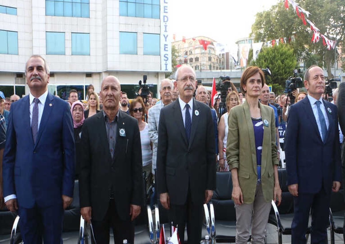Kılıçdaroğlu\'ndan Avrupa\'ya "Srebrenitsa" Eleştirisi: Avrupa, Katliamın Lekesini Alnından Silmeli