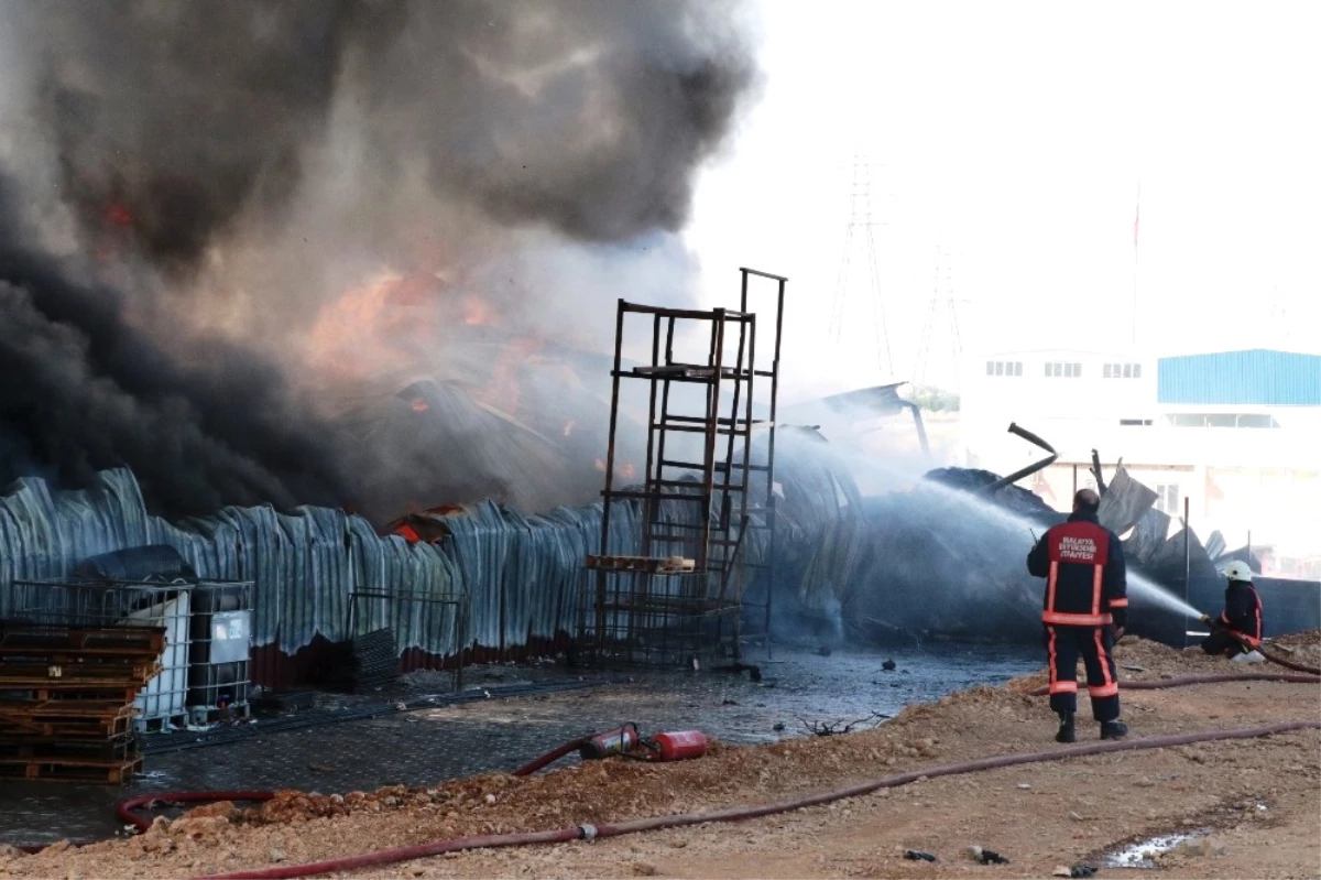 Malatya\'da Fabrika Yangını
