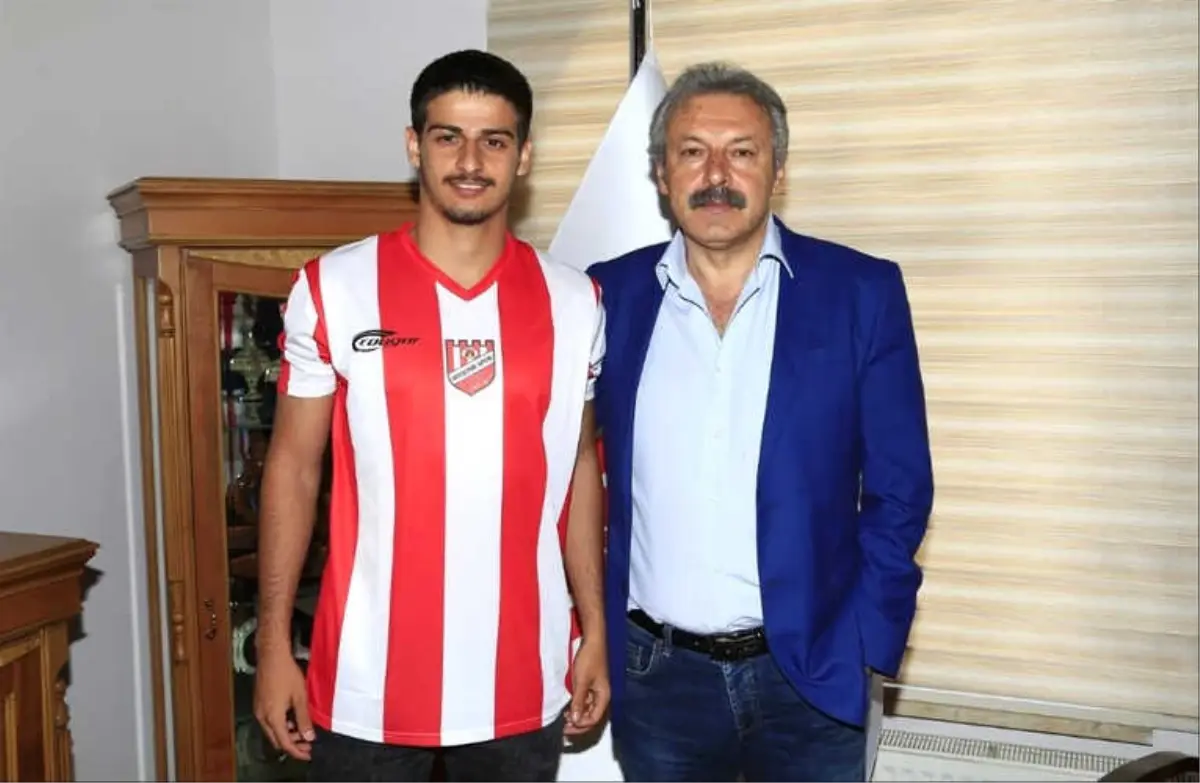 Nevşehir Belediyespor\'a Genç Forvet