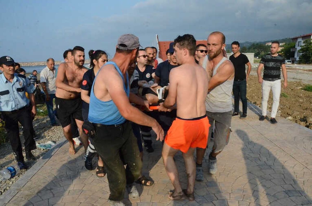 Ordu\'da Denize Giren 4 Kişi Boğulma Tehlikesi Geçirdi