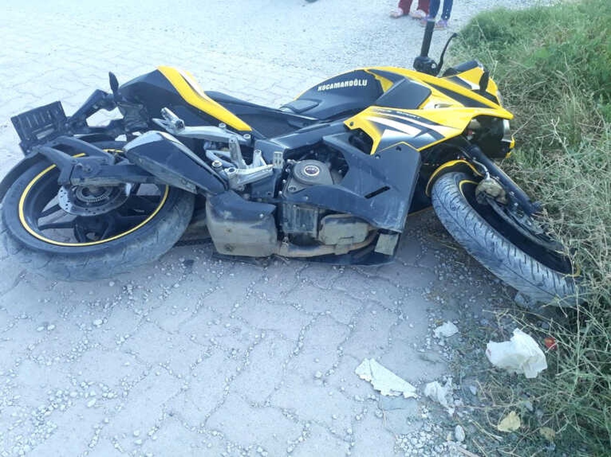 Otomobil Motosiklete Çarptı: 1 Yaralı