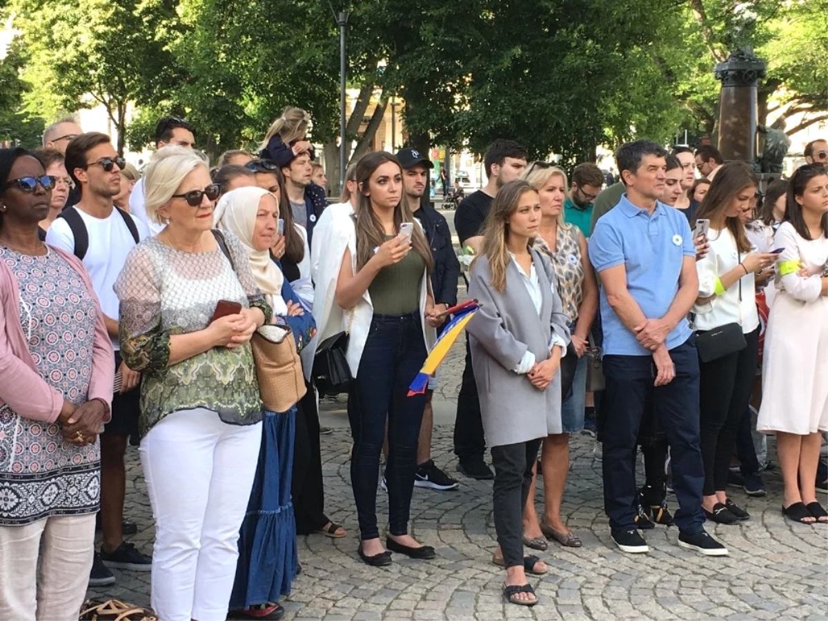 Srebrenitsa Soykırımının Kurbanları Stockholm\'de Anıldı