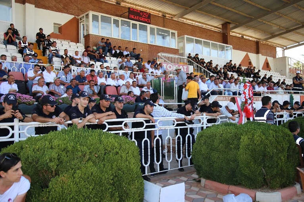 Tokat\'ta Gergin Kongrenin Sonucu Belli Oldu