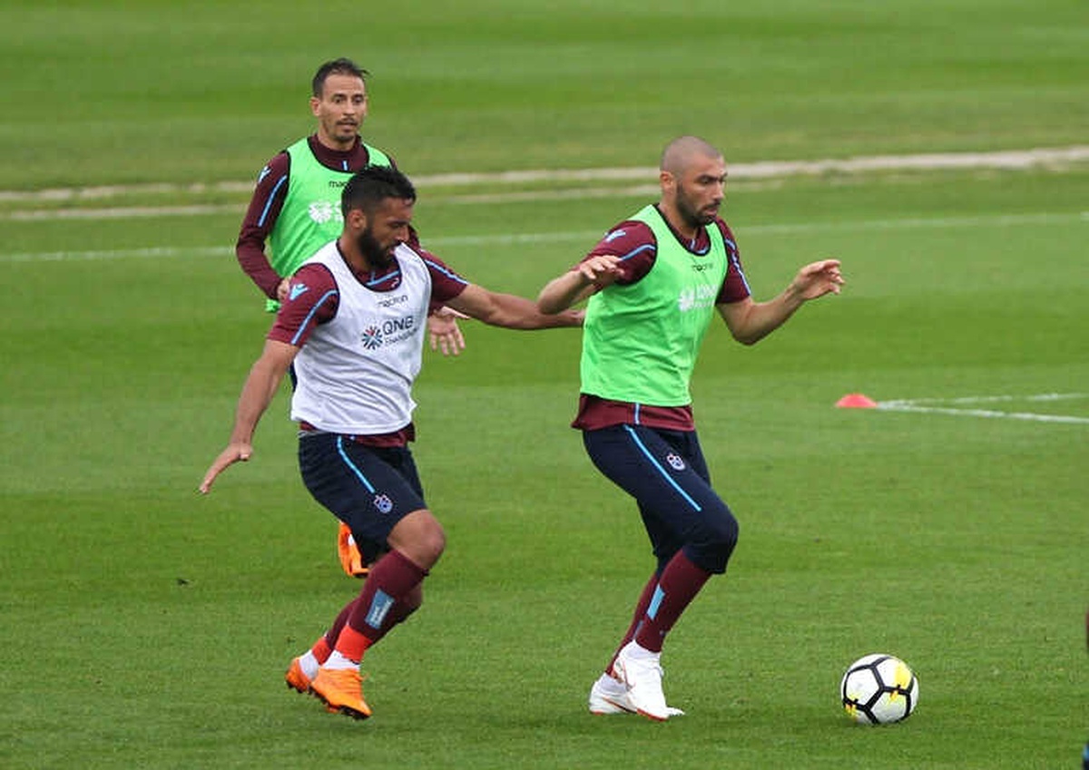 Trabzonspor Yağmur Altında Çalıştı