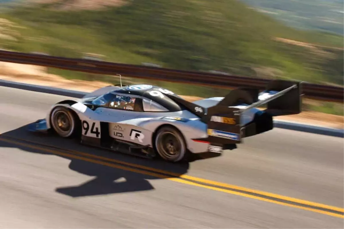 Vw Elektrikli Yarış Arabasının Pikes Peak Rekorunu İzle