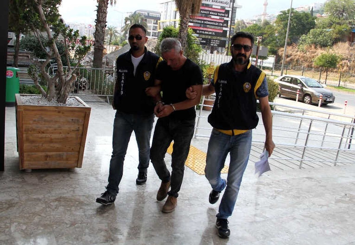 10 Yıldır Kaçak Olan Dolandırıcı Alanya\'da Yakalandı