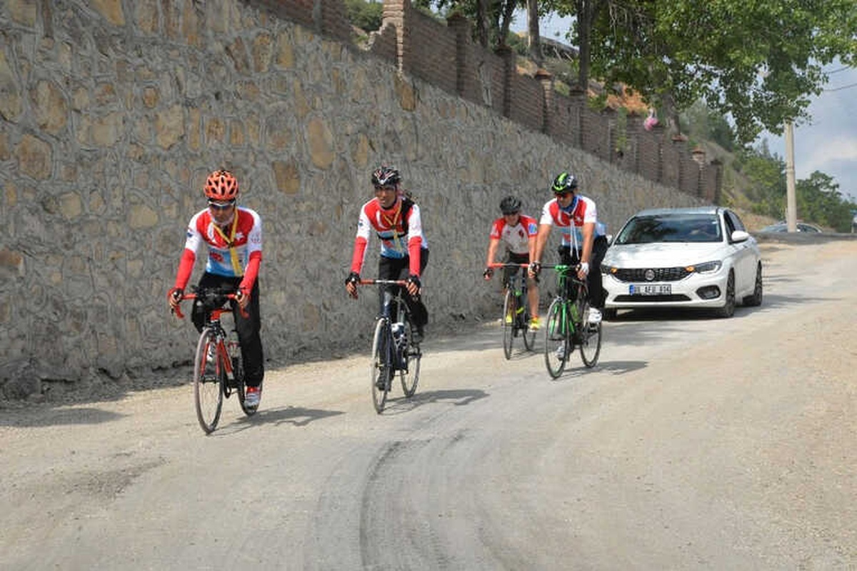 15 Temmuz Şehitleri İçin Pedal Çevirmeyi Sürdürüyorlar