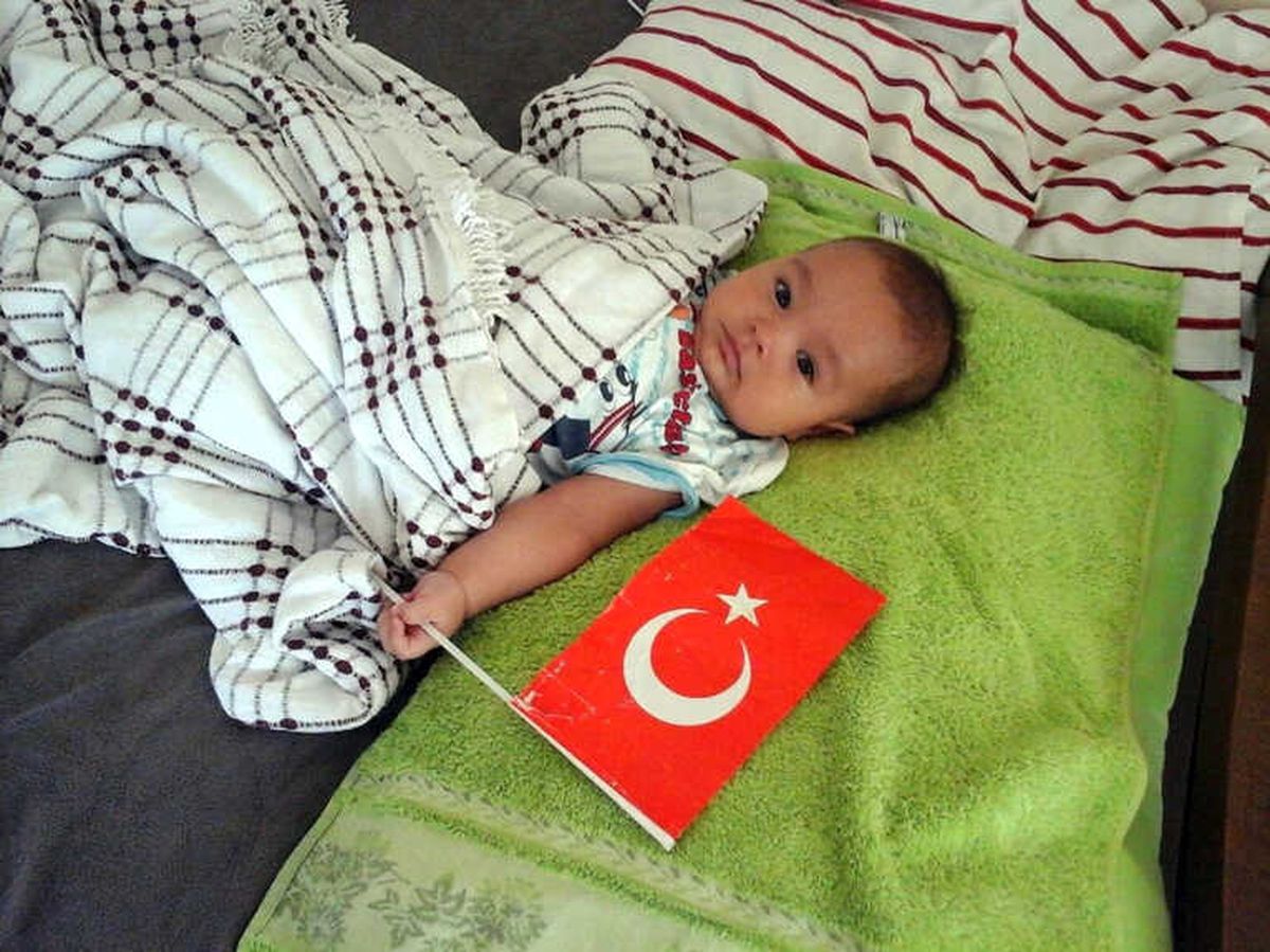 2 Yaşındaki Hasan\'a Umut Arayışı