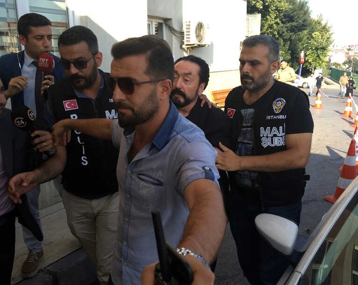 Adnan Oktar Sağlık Kontrolünden Geçirildi