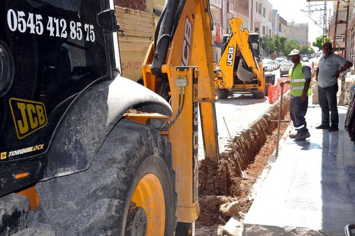 Akçakale\'de 6 Kilometrelik Elektrik Hattı Yer Altına Alınıyor